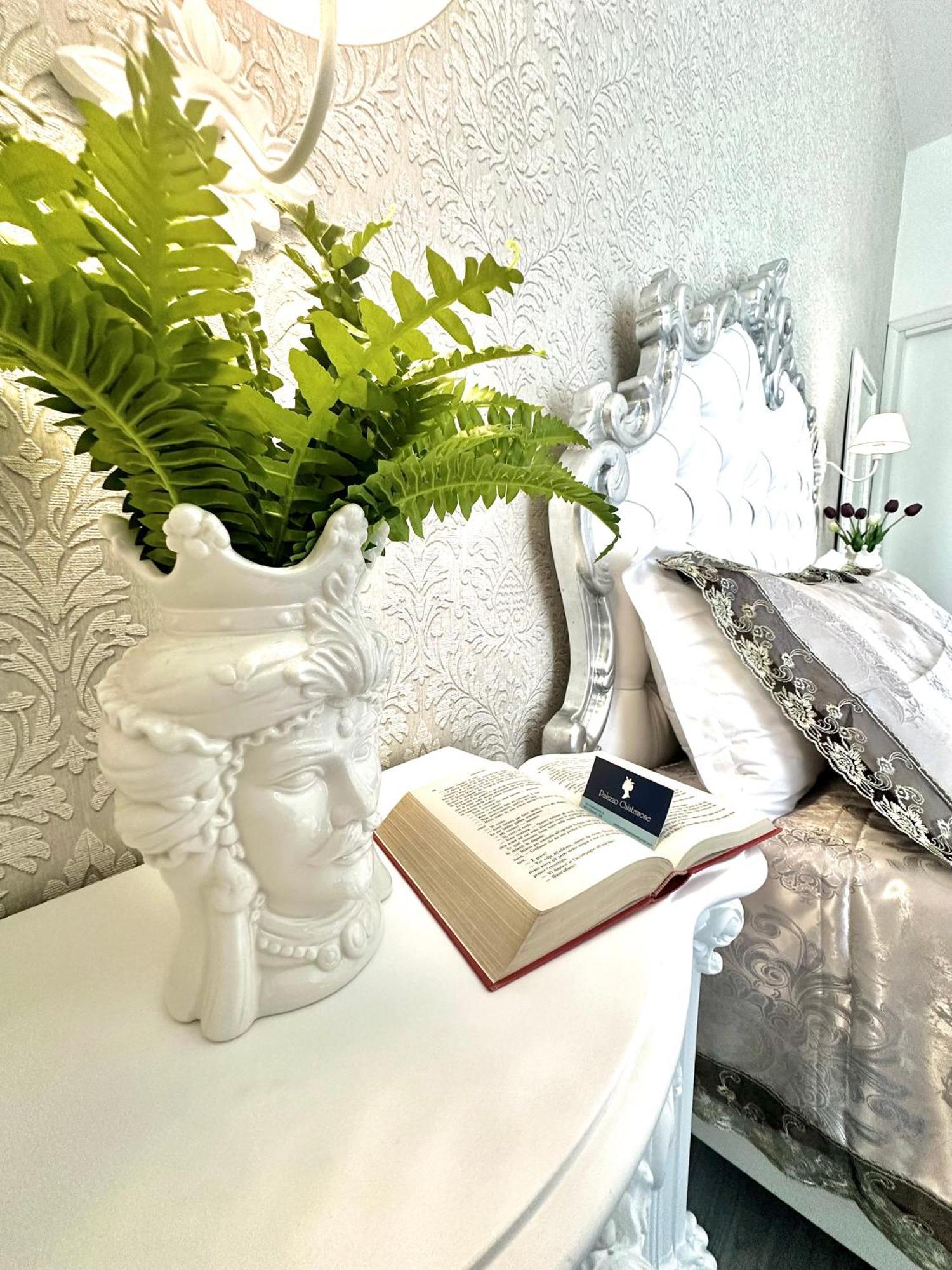 Palazzo Chiatamone Hotell Napoli Eksteriør bilde
