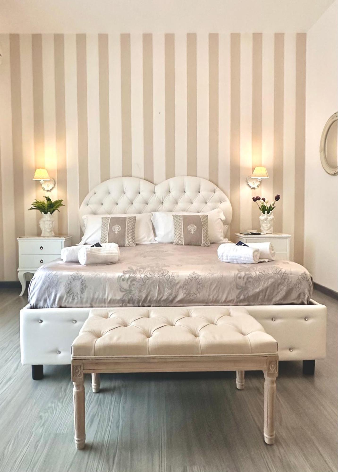 Palazzo Chiatamone Hotell Napoli Eksteriør bilde