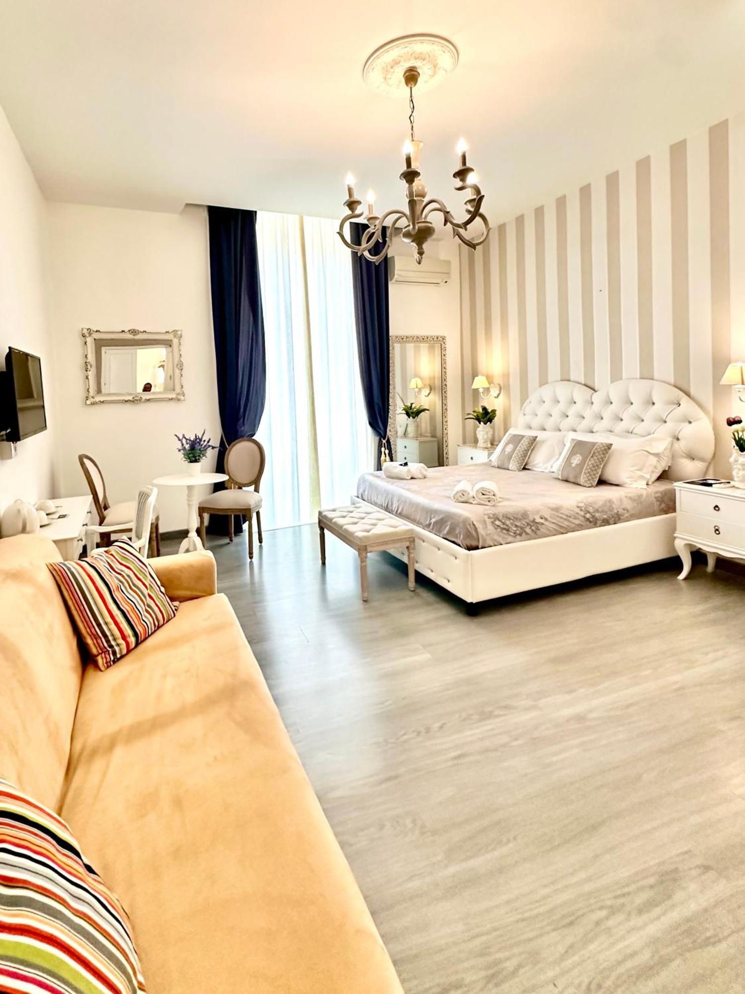 Palazzo Chiatamone Hotell Napoli Eksteriør bilde