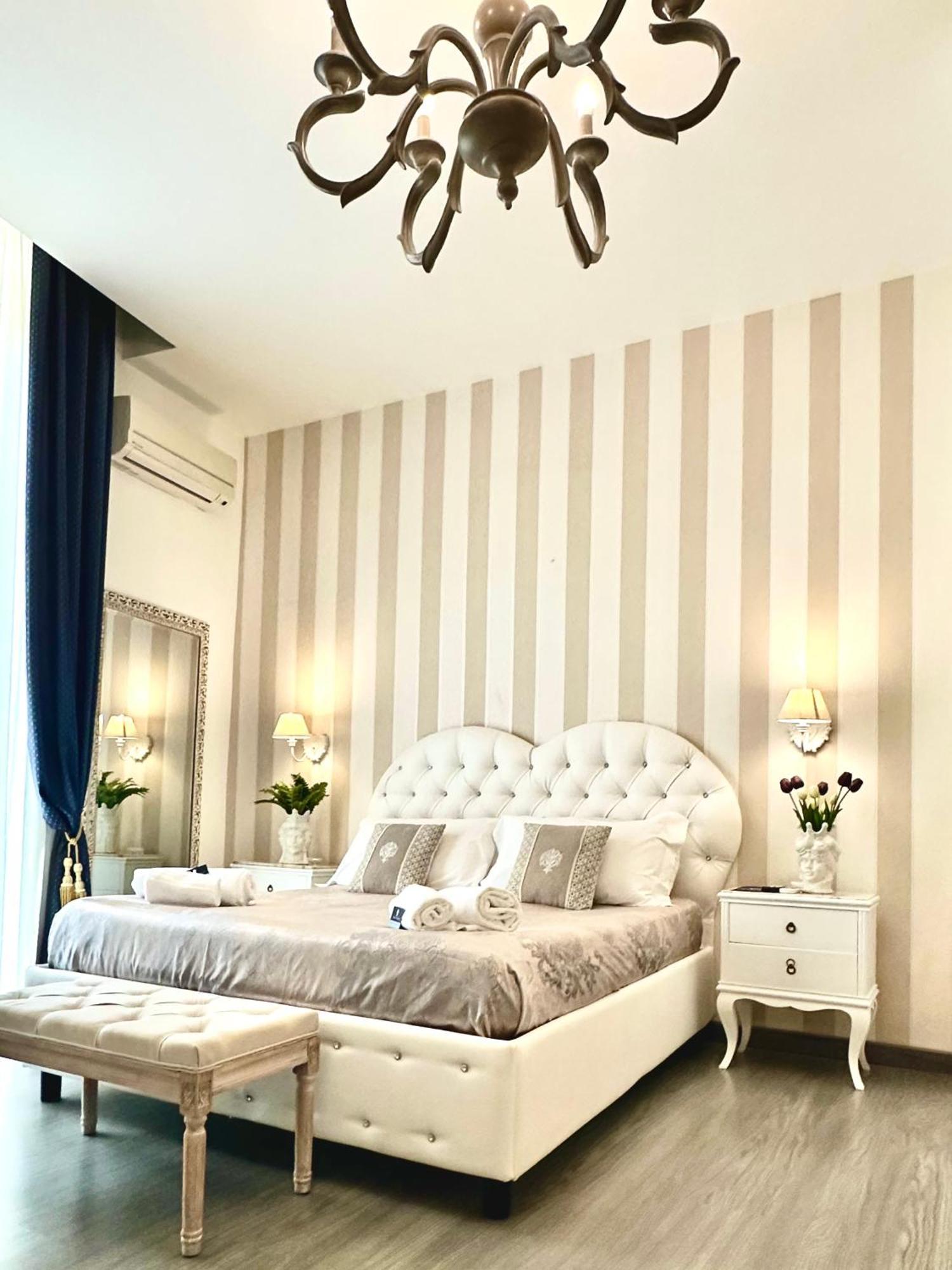 Palazzo Chiatamone Hotell Napoli Eksteriør bilde