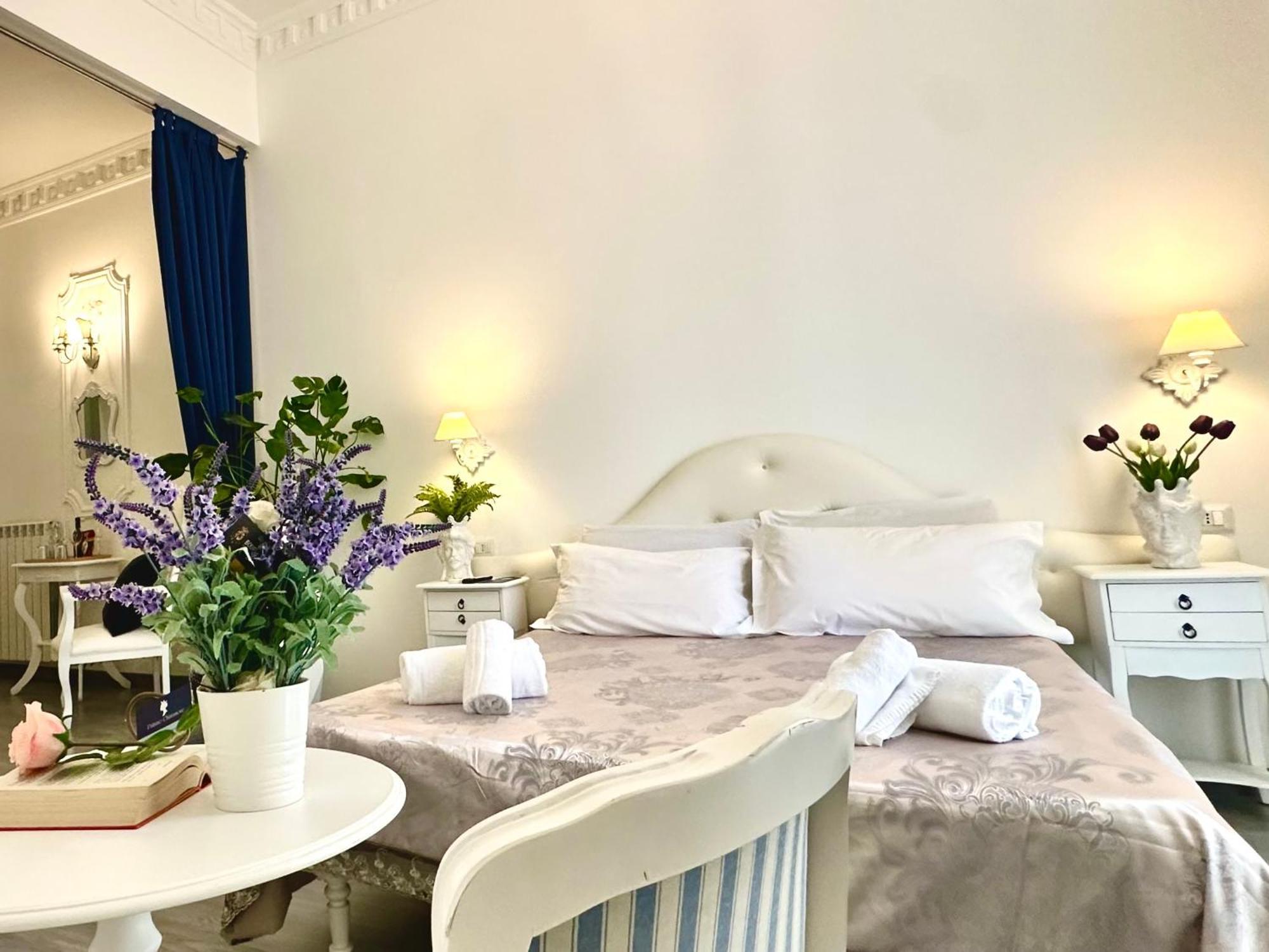 Palazzo Chiatamone Hotell Napoli Eksteriør bilde