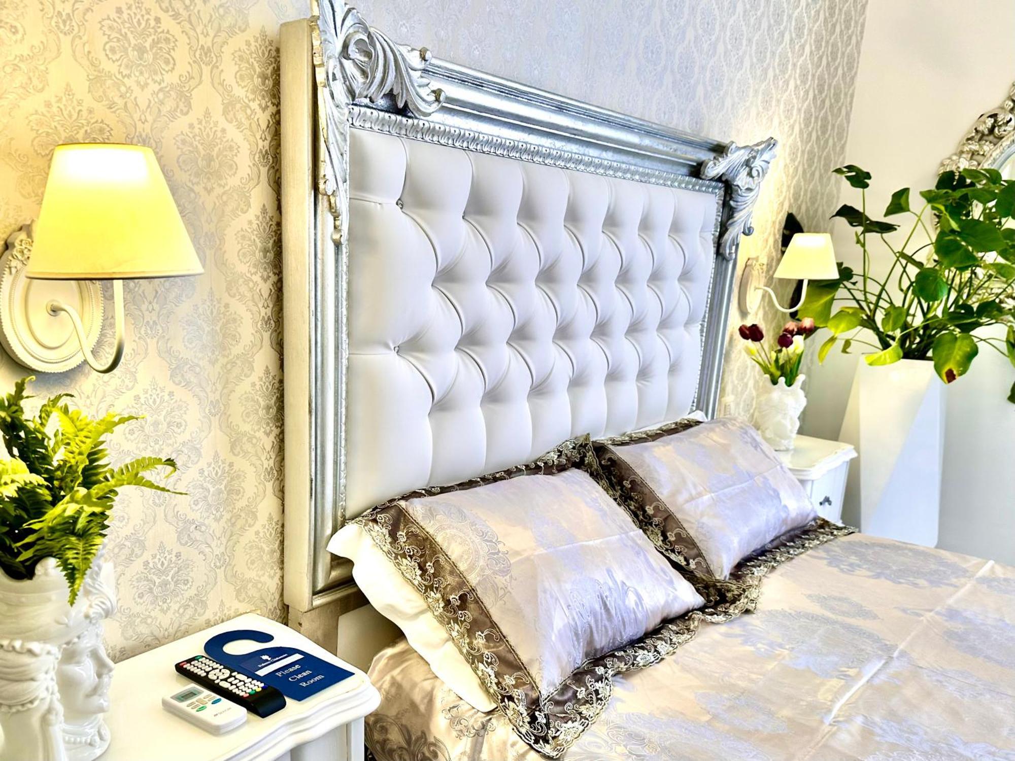 Palazzo Chiatamone Hotell Napoli Eksteriør bilde