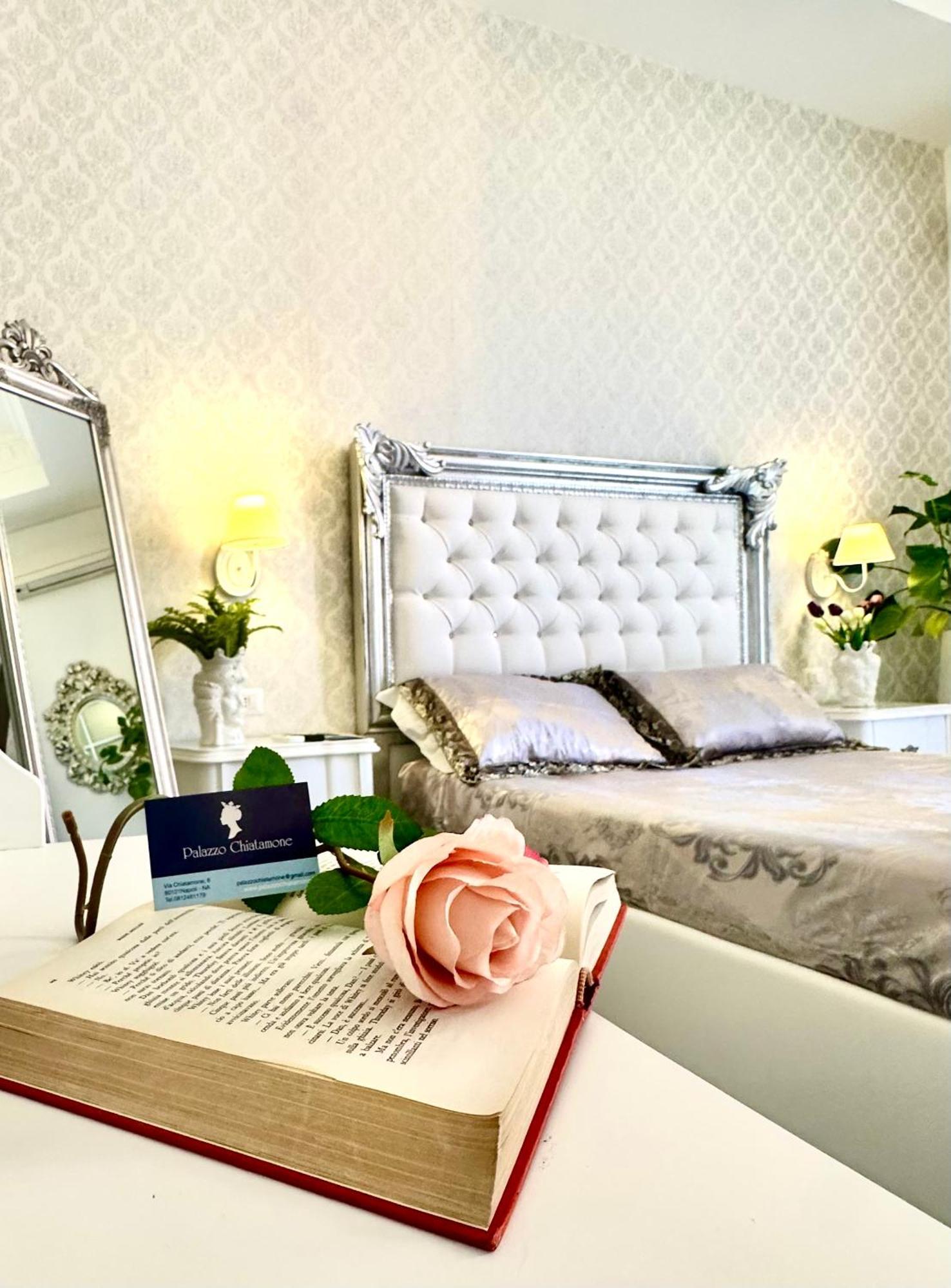 Palazzo Chiatamone Hotell Napoli Eksteriør bilde